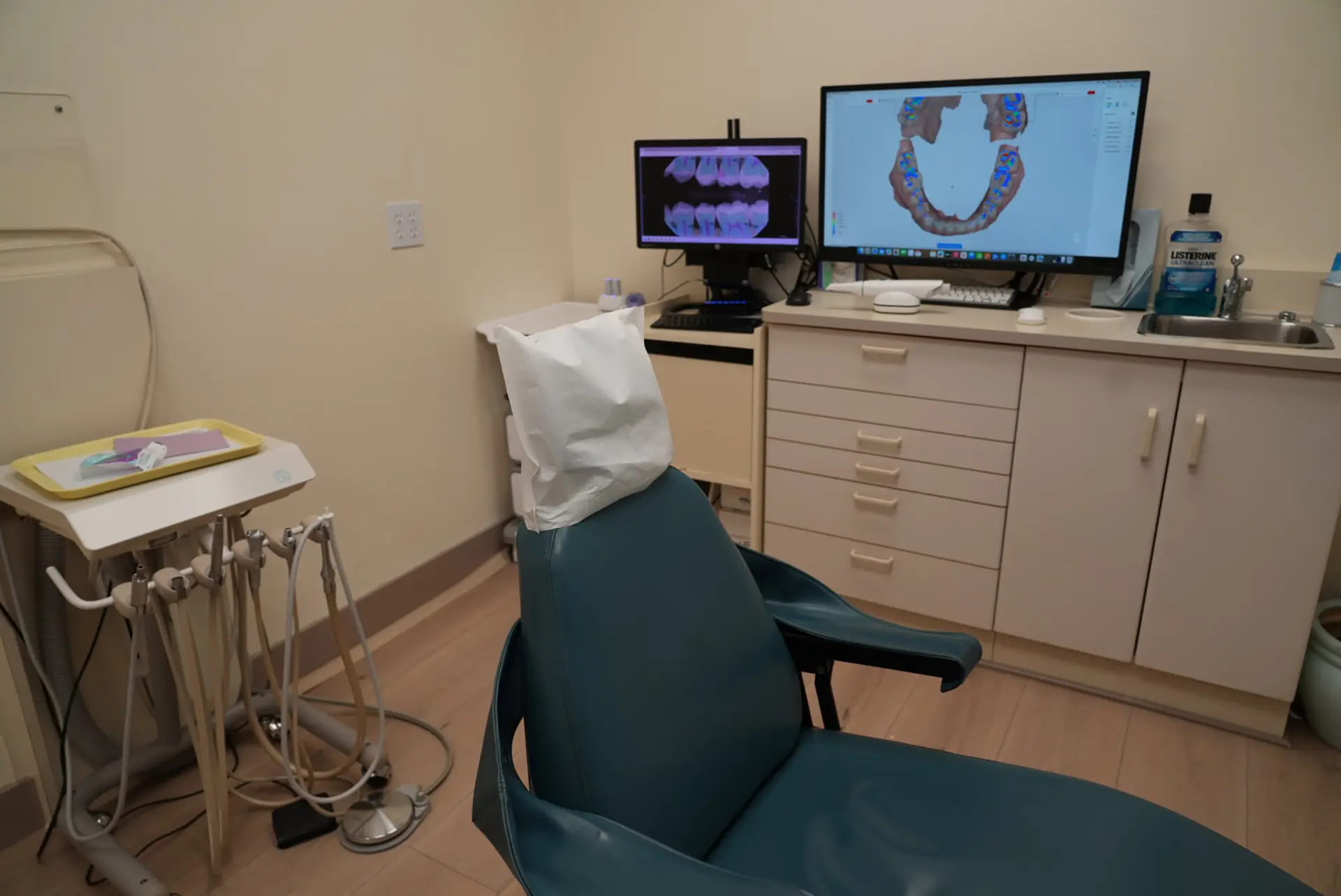 Modern dental treatment room at Loo Family Dentistry in San Francisco
